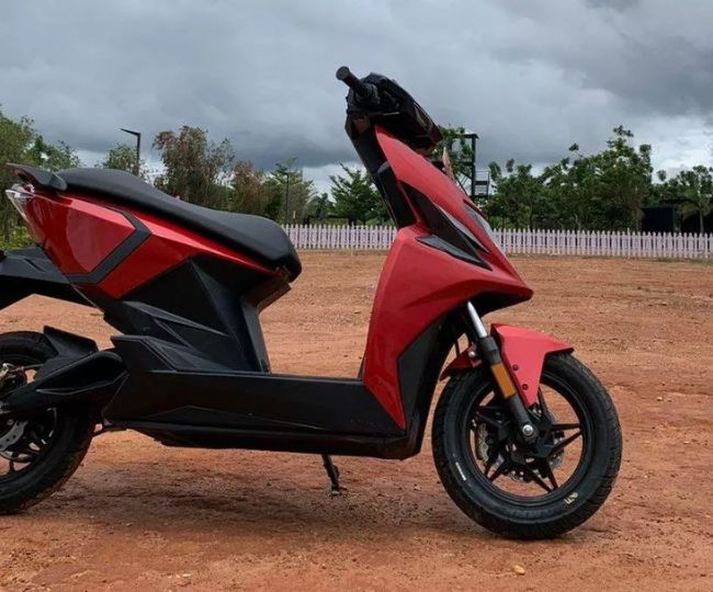 भारतीय बाजार में शुरू हुई Simple One Electric Scooter की डिलीवरी